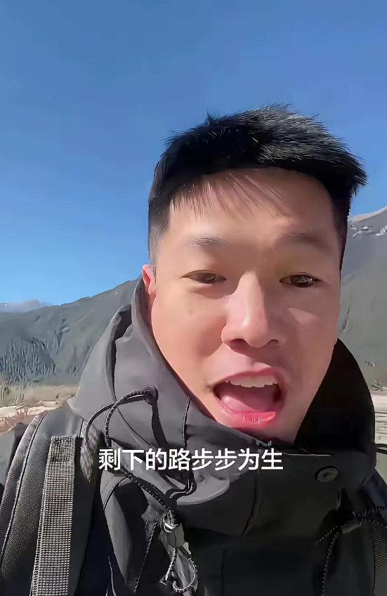 这个小伙子与癌症硬刚，两个月前小伙子得病，经过PetCT扫描，胰腺癌晚期，经过化