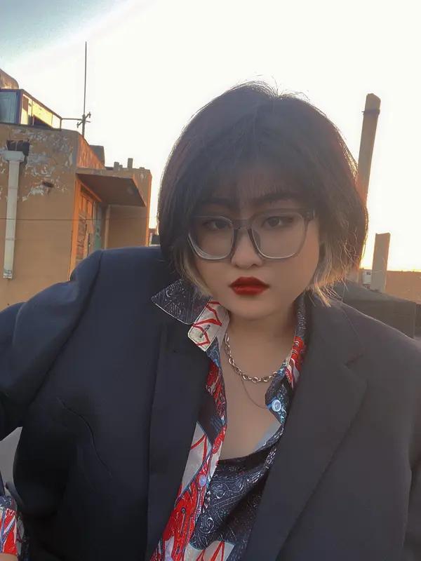 “王炸姐”直播时突发脑干出血不幸离世，七年公益路留下温暖与怀念