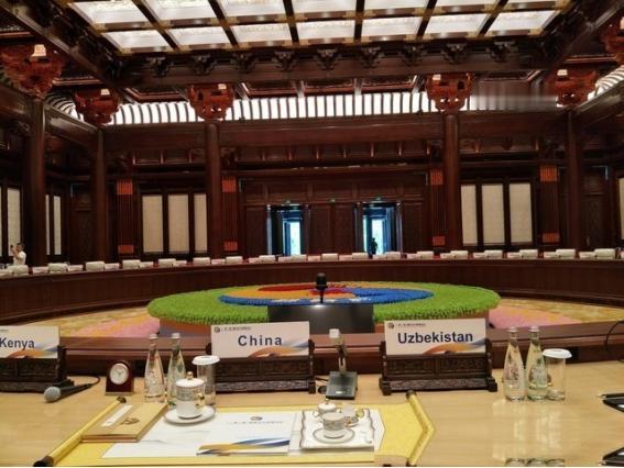 中国犯了个最大的战略失误！新加坡外交家马凯硕曾提醒中国：中国近些年有一个最大的战