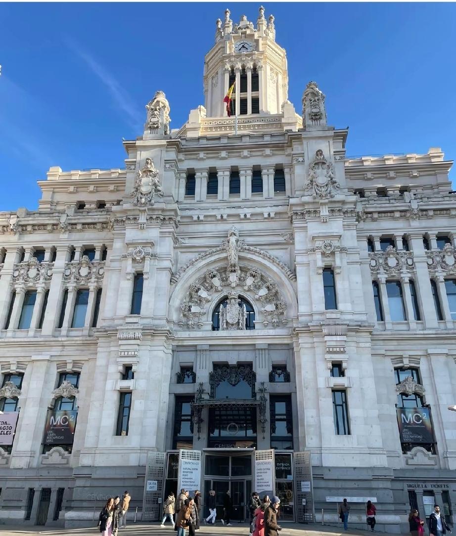 荷兰傻了，丹麦蒙了说的荷兰人直接懵的是19.8%的税直接拉满；丹麦也懵了，