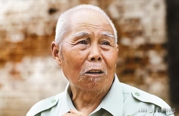 1956年，一解放军少尉副连长转去厅属建筑公司任保卫科干事，月薪66元，谁知，第