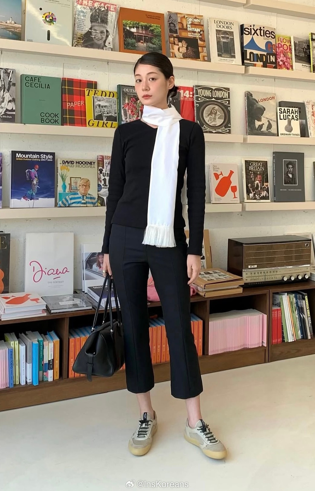 穿搭分享连续更新第2778天韩国时尚女生日常搭配又要放假三天啦韩系穿搭超能新星