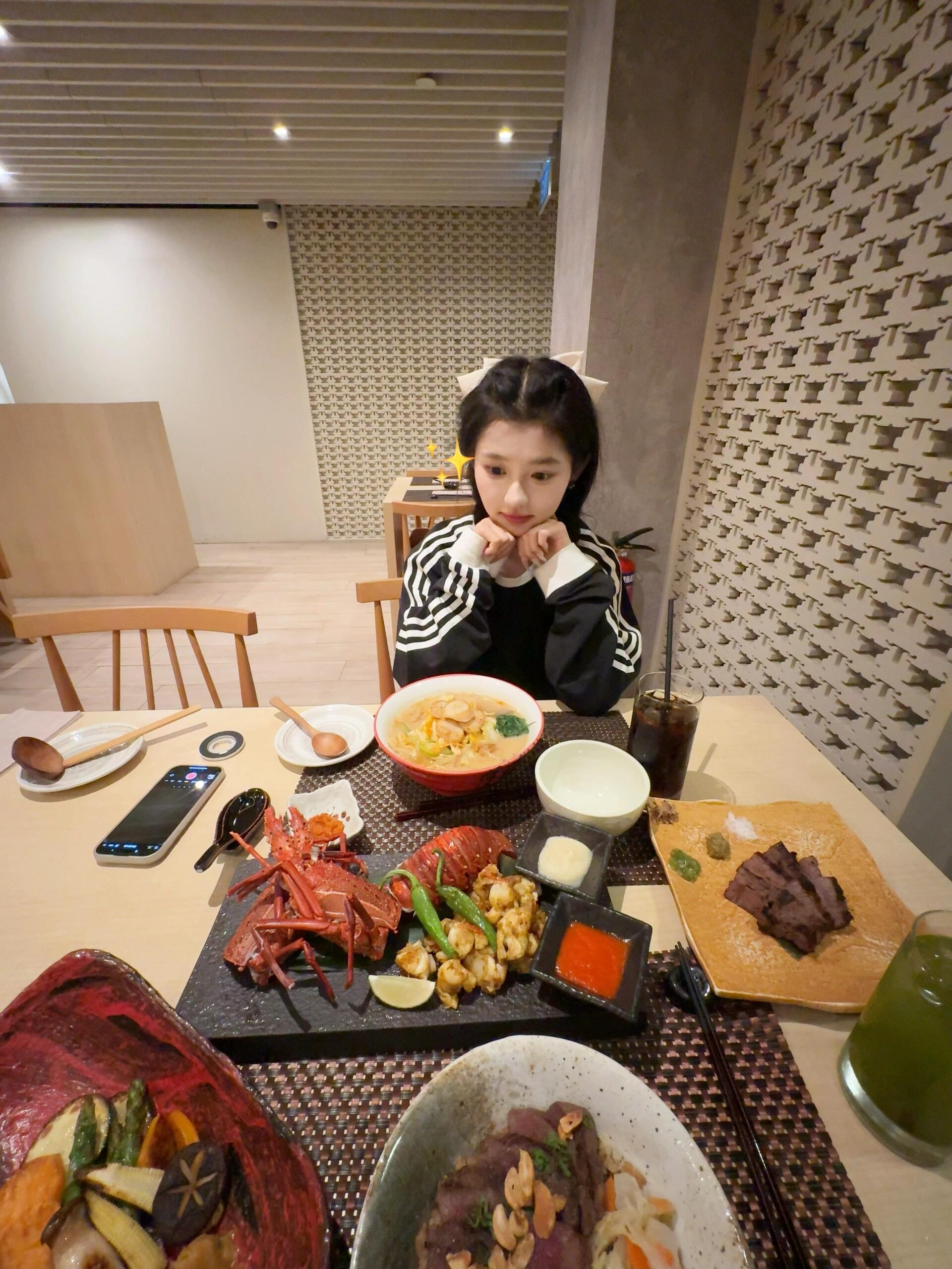 旅行三八快乐！祝女孩们都能走更远的路看更大的世界，拍照姿势新加坡她的奖励时刻爱自