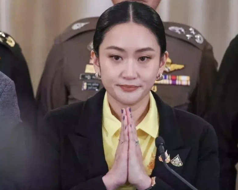 佩通坦把洪森想的太好了基本可以断定洪森毁了年轻佩通坦的一生佩通坦女人心性犯