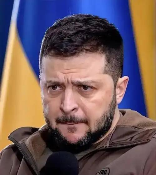 签，是卖国，乌克兰饶不了他。不签，是抗命，美国饶不了他。泽连斯基的路，可能真