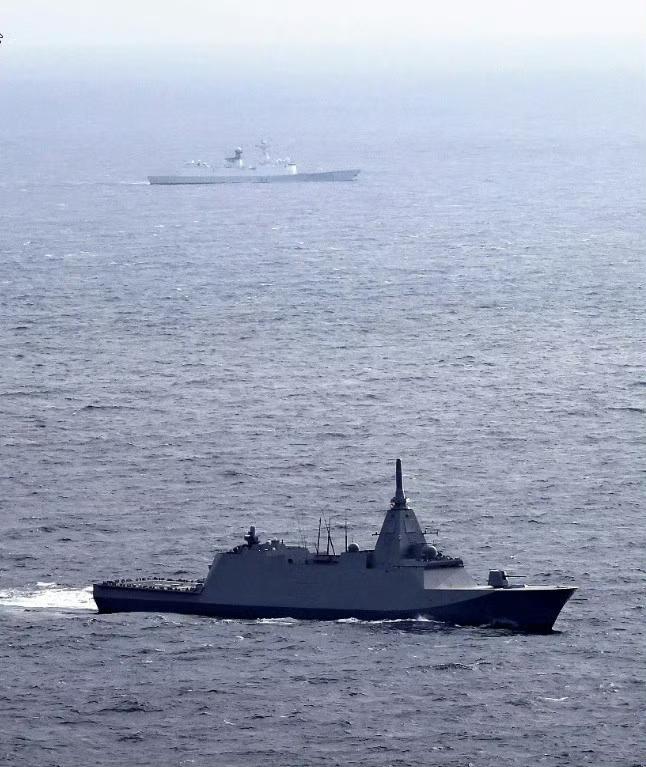 护卫舰名场面——最上级与054A相遇