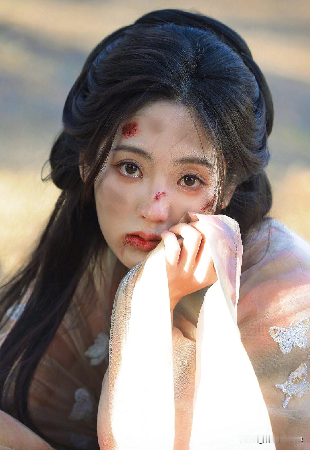 7月3日，影视寒冬，没有戏拍的女演员，每一位都在很努力的拍写真，推销自己！许久