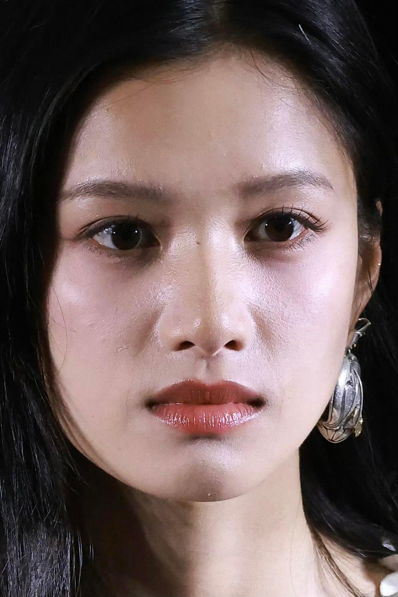 张婧仪✖️好权威的怼脸生图[爱心]​​​