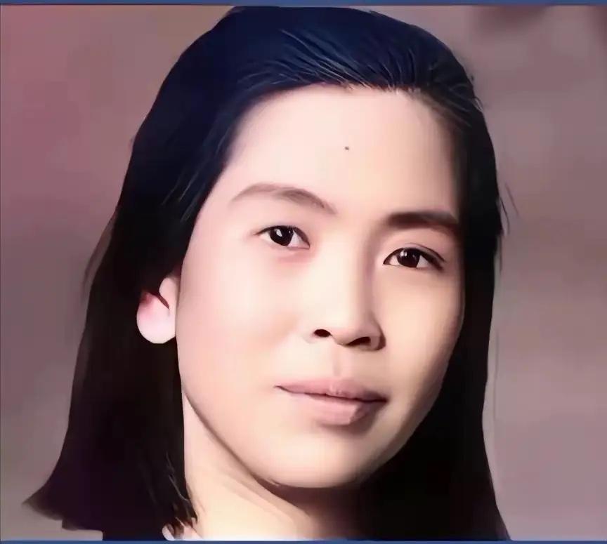 这是井冈山第一位女党员贺子珍的真实容貌,并非演员扮演,货真价实的照片。贺子珍