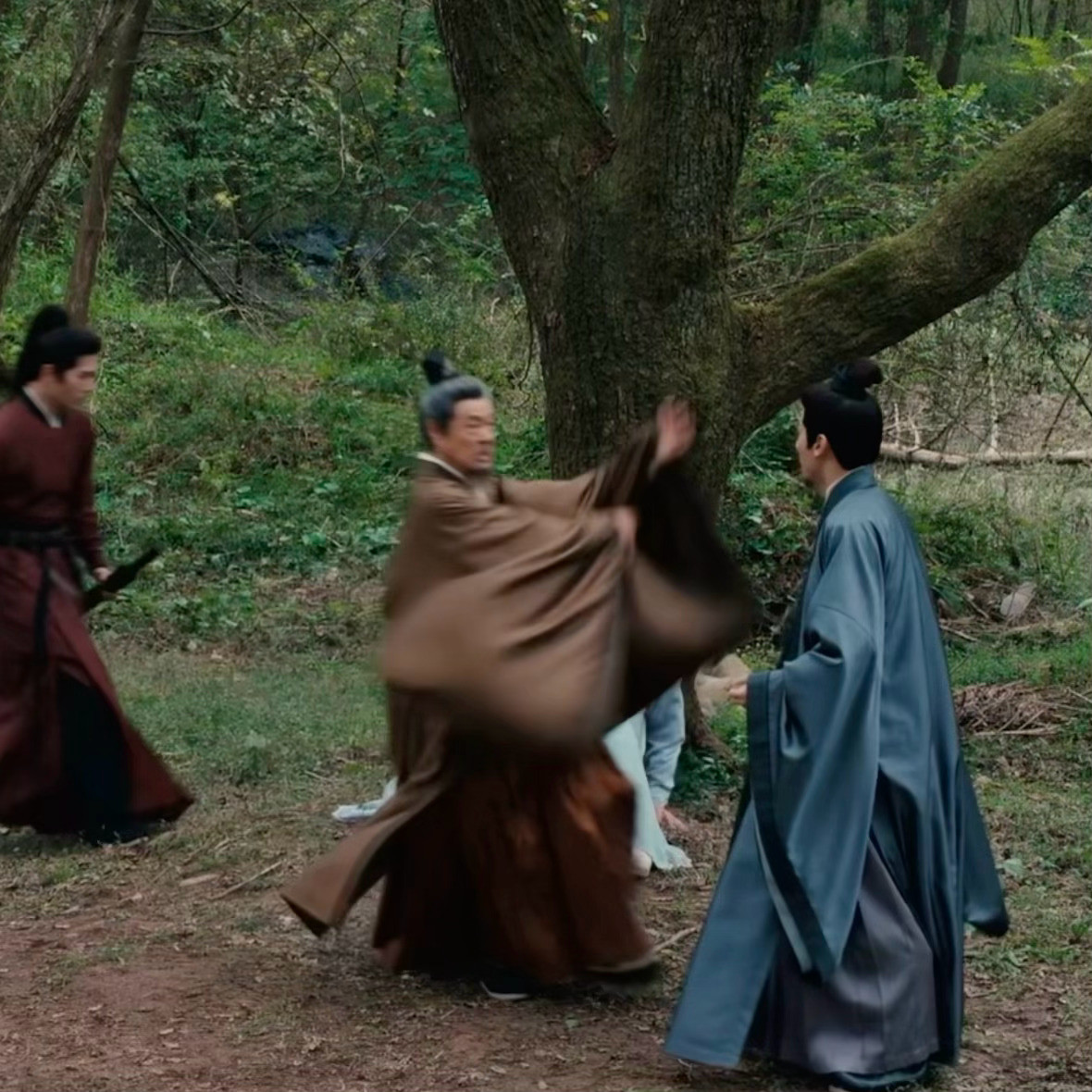谁又来赏我们程寺卿一个大巴掌呢