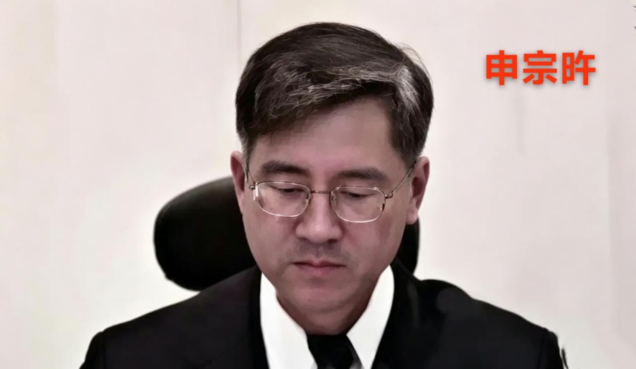 金建希判了，法官死了！一位刚刚作出金建希重大判决的韩国法官申宗旿，在判决一周