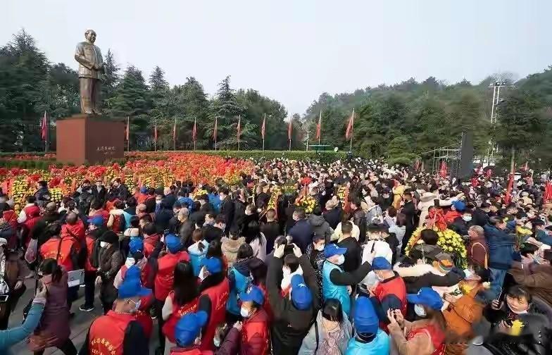 四十年来，中国最大的变化就是，真理得到了验证。原来误解毛主席的人，现在验证了毛主