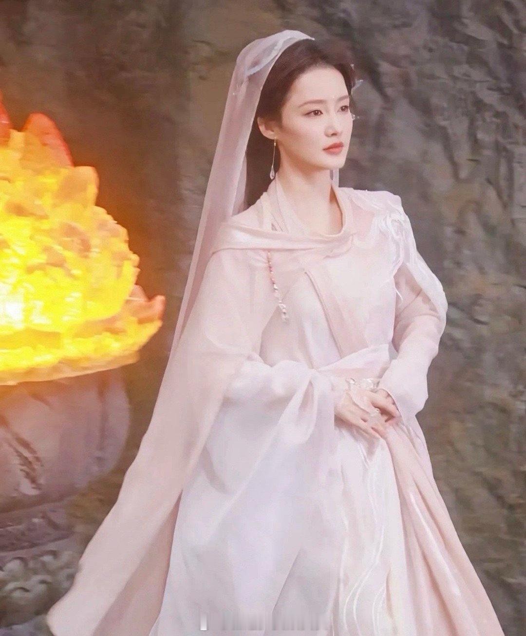 我天……李沁新剧这脸长这样？？