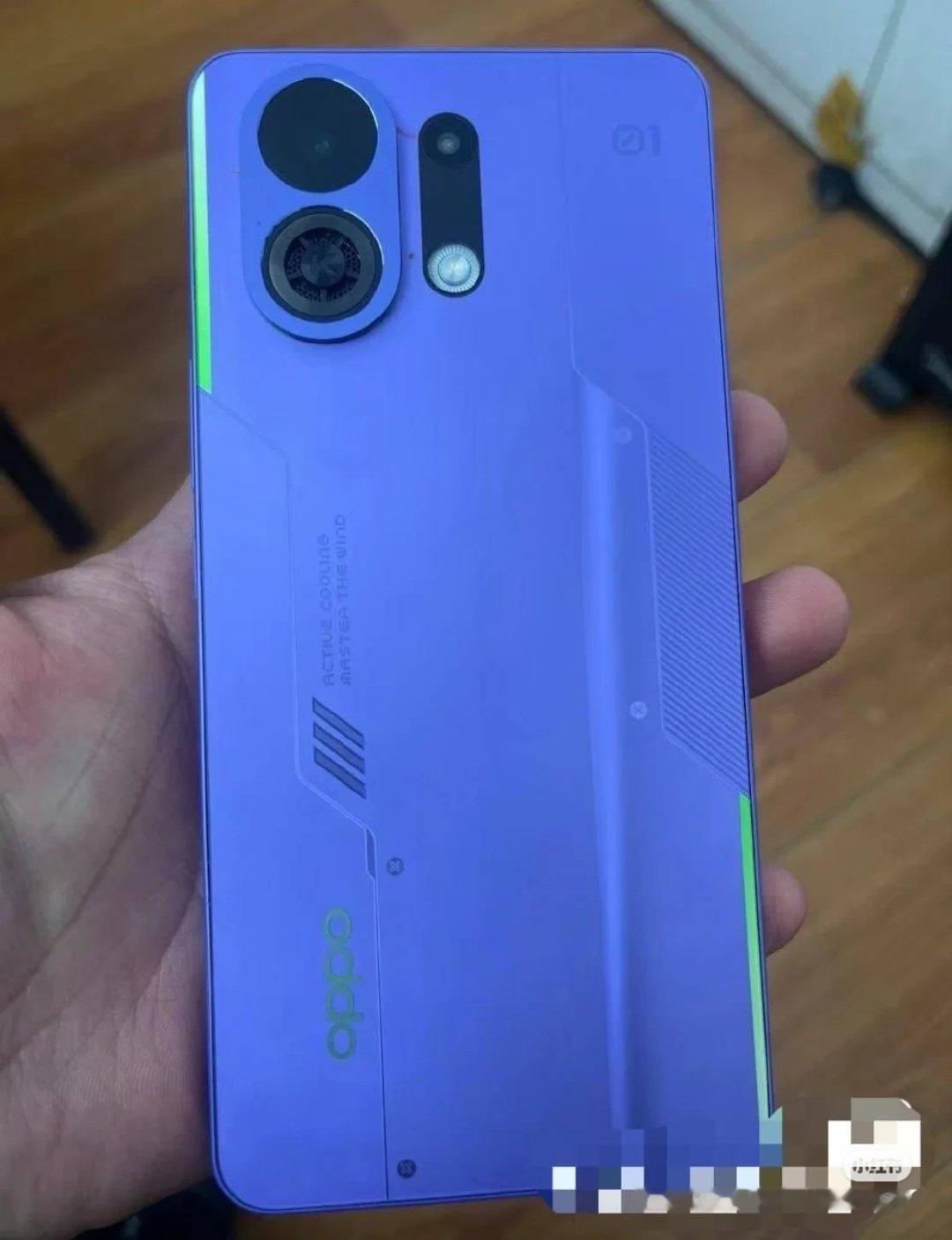 疑似OPPOK13Turbo真机曝光，这外观可还行？[滑稽笑]​​​