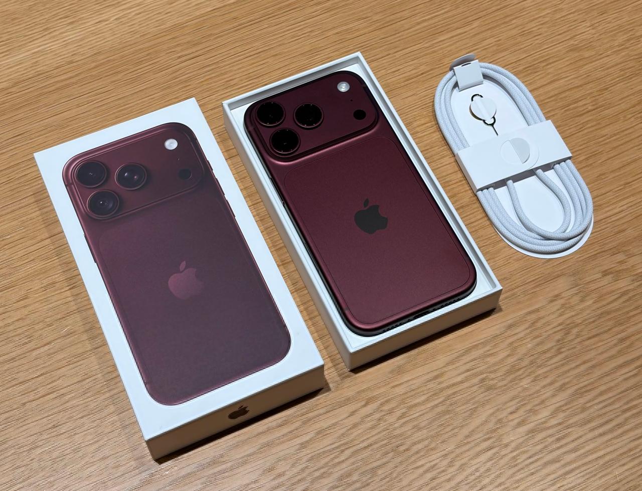 今天是iPhone18Pro和18ProMax到货的第二天，很失望的是，