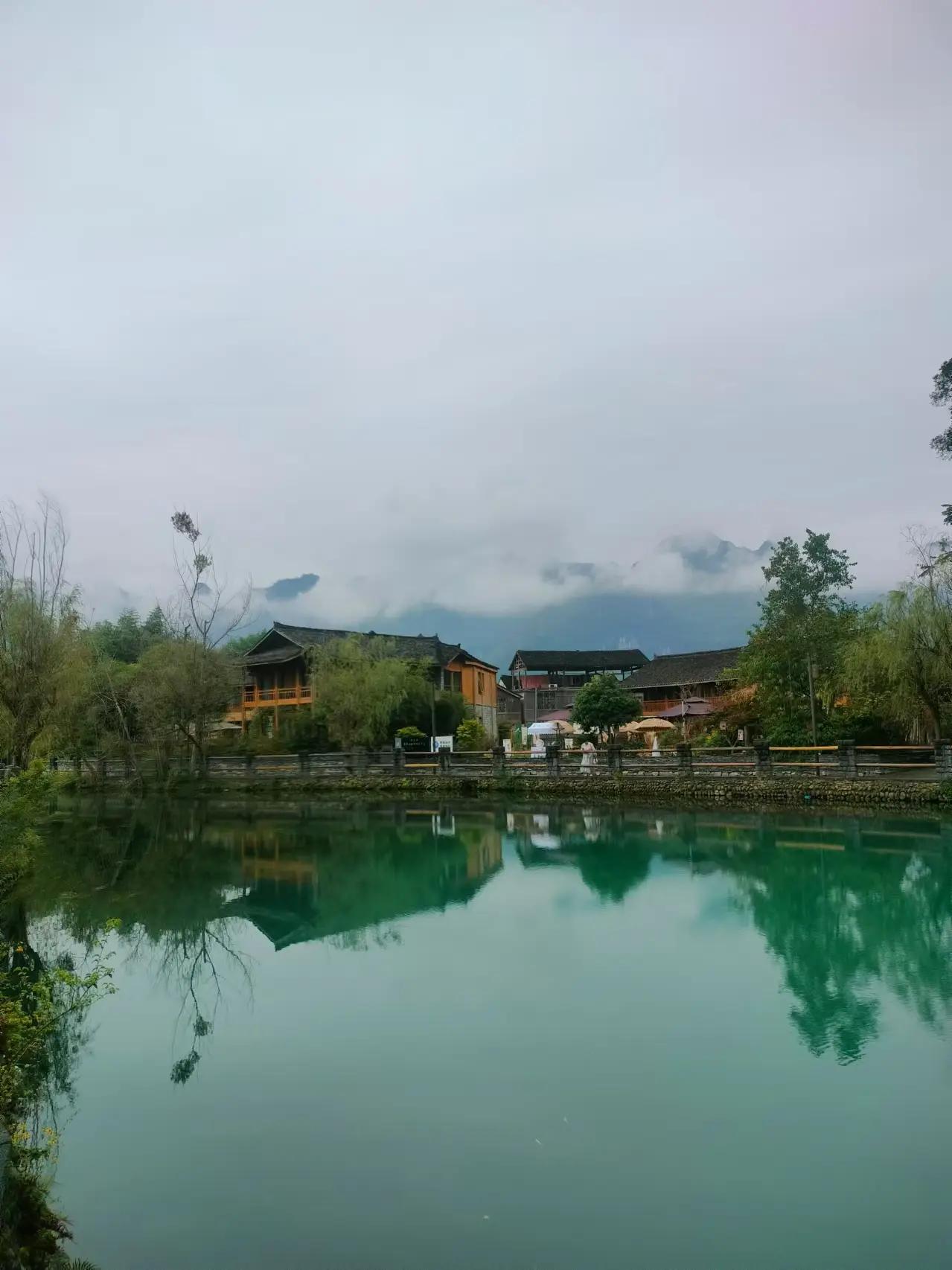 中国土家第一村，贵州云舍村游玩攻略！铜仁云舍村美景和美食推荐：1、神龙潭、