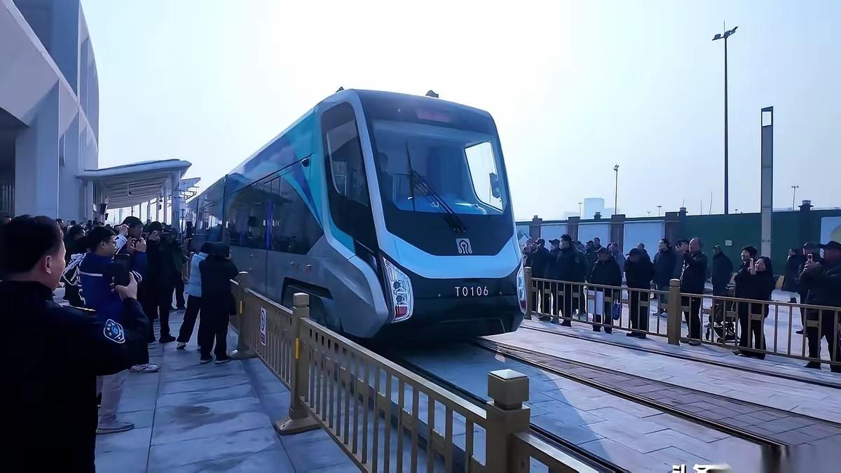 济南地铁济阳有轨电车线悄悄提速，其实已经不慢了。开通的时候全程跑下来约65-