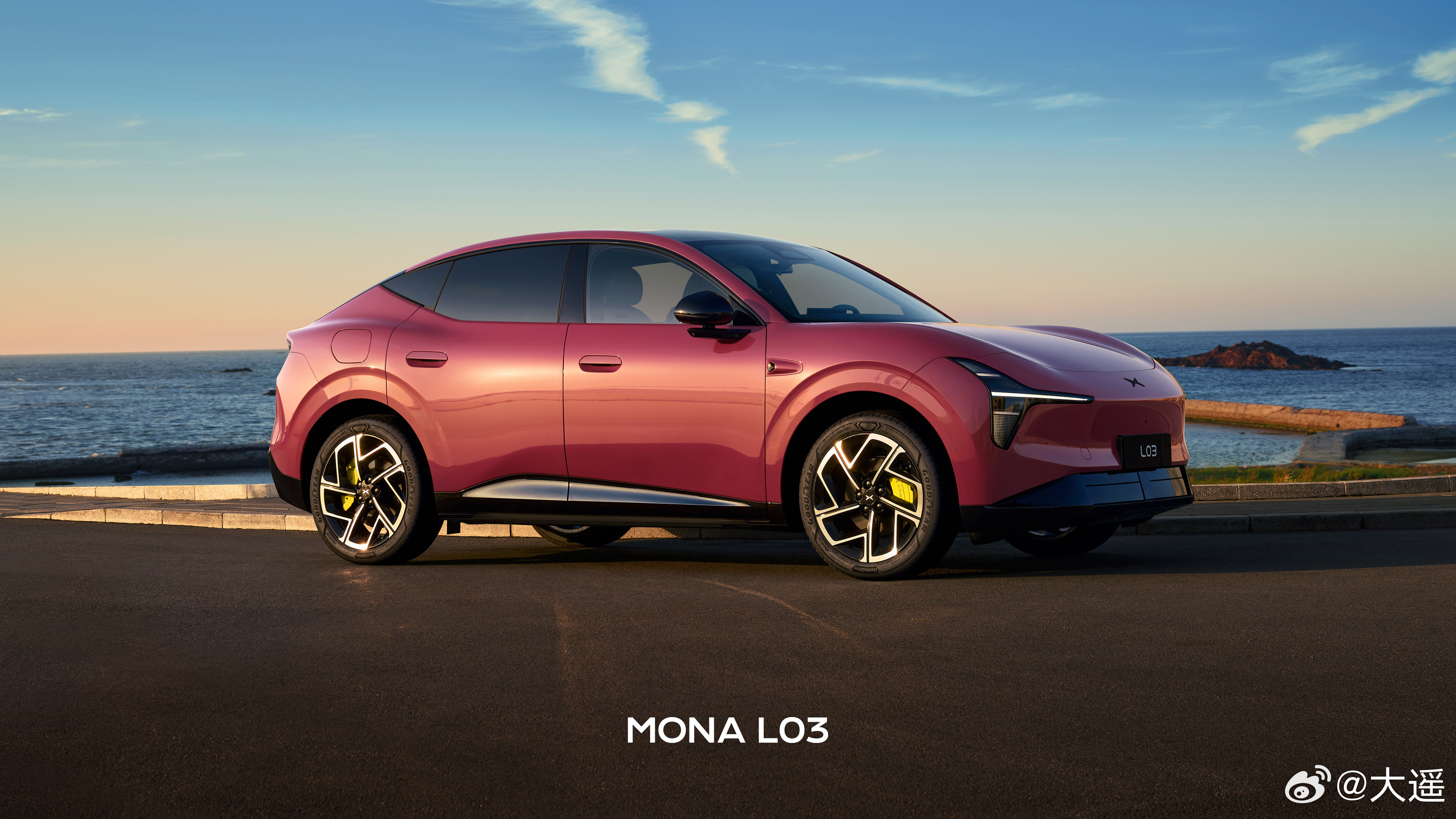 小鹏MONA首款SUV来了MONA系列终于不只是M03一个人扛了。新SUV命名