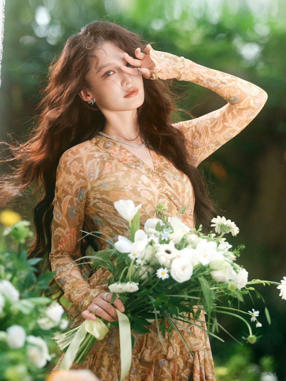 #李沁##李沁杨雨竹#🍀#李沁妙烟#斯人若彩虹，遇上方知有。金凤玉露一相逢，便胜却人间。​​