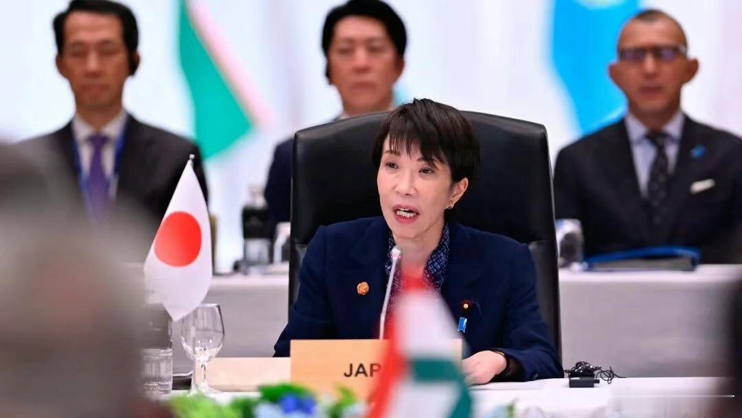 中亚五国戏耍高市早苗，拿3万亿日元转头去见普京，中国成最大赢家日本首相高市早苗精