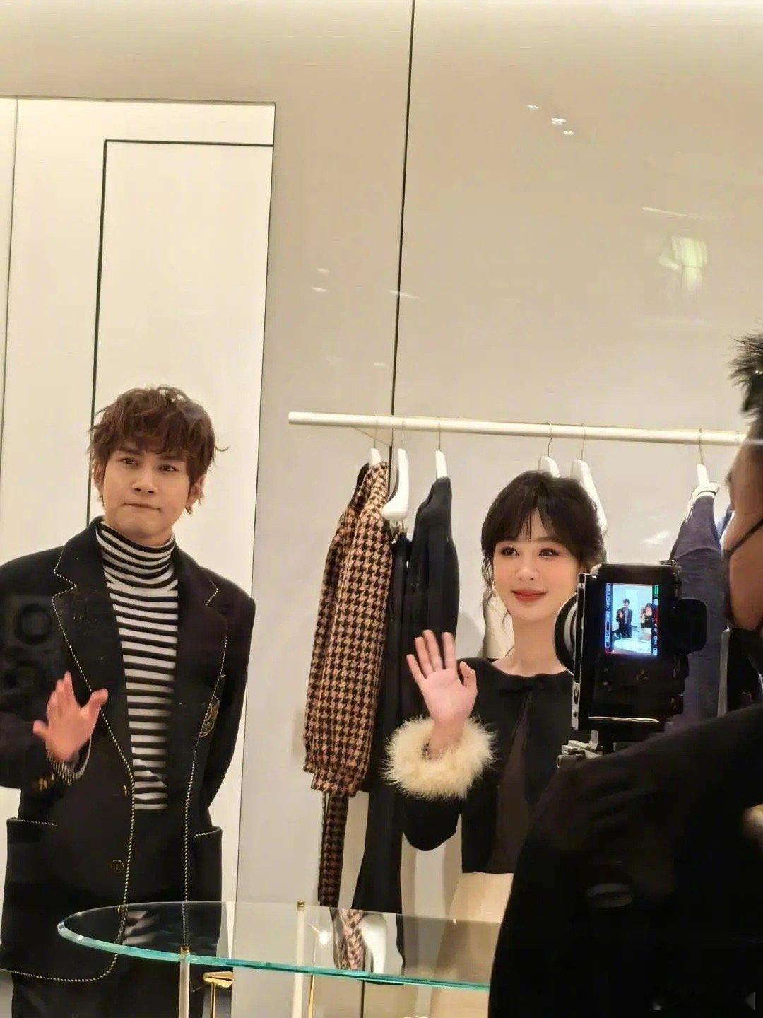 杨紫韩东君同框生图，谁给韩东君做的造型～