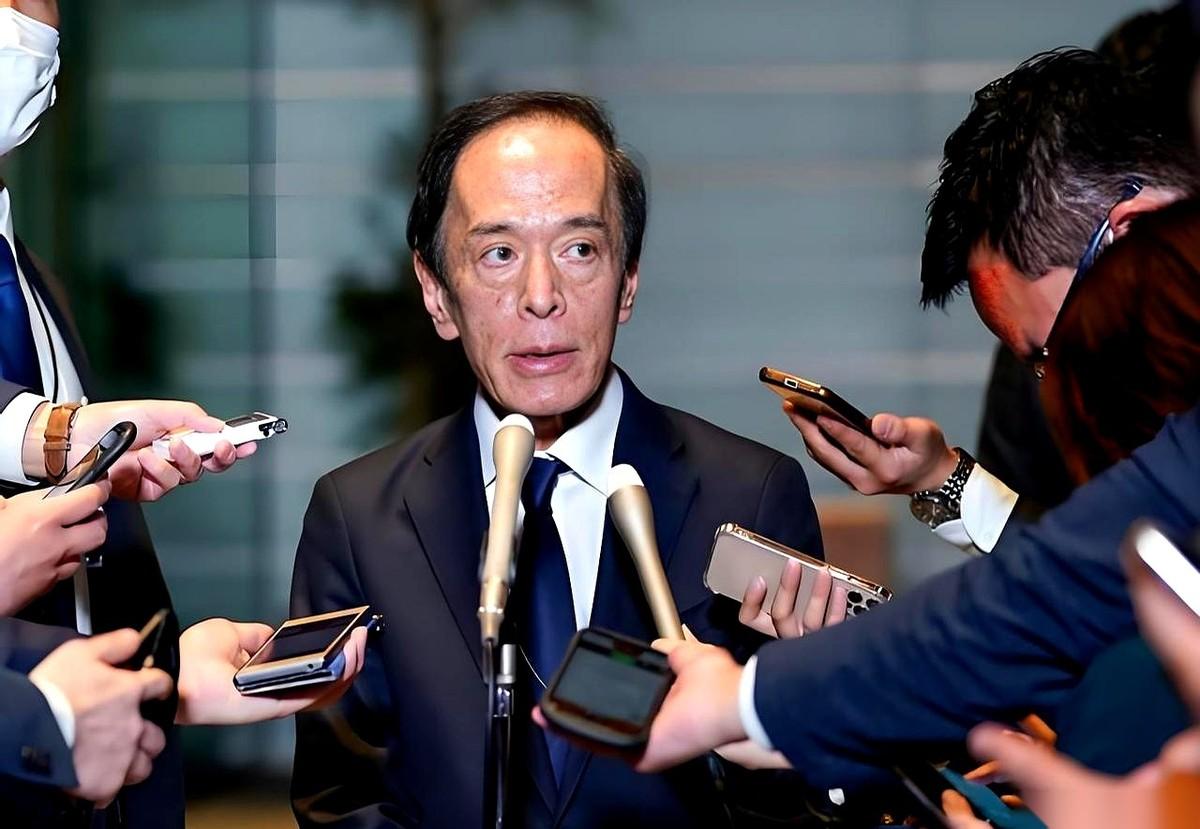 这场面，选得太“巧”了。日本央行行长植田和男，在利率政策会议的前夕，突然宣布肝