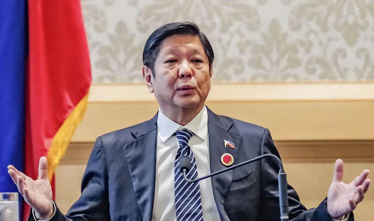 当菲律宾悍然在南海划出所谓的“禁飞区”时，国际社会纷纷侧目：虎口呲牙，究竟需要何