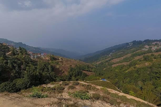 一位心理学研究者说：停止猜测别人，你的人生才能更加清醒。很多人一辈子活得很累