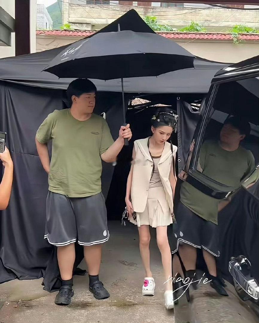 镜头真的对女明星好残忍，宋祖儿都瘦成这样了上镜才刚刚好