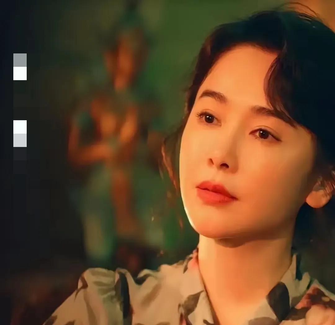 3.《扫毒风暴》。其实，过得最惬意的是康叔的女儿花姐。在宛北开发廊，跟李百川谈恋