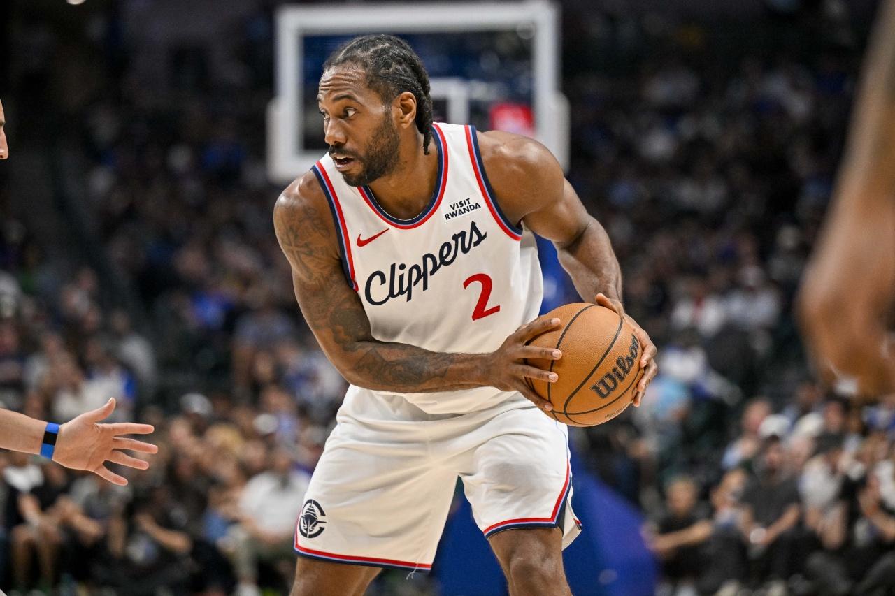 “痛失绝杀”！步行者球员在输球后非常开心！步行者和快船的比赛非常激烈，双方直