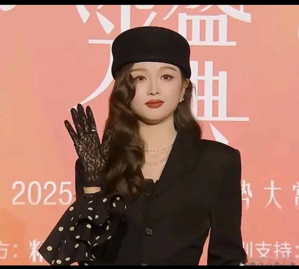 为什么吴宣仪始终没有星味，感觉土土的​​​