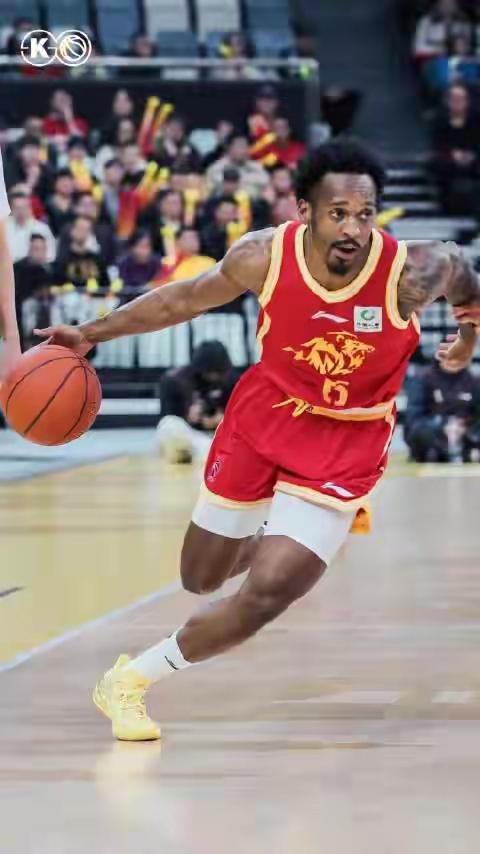 【CBA超级外援巴里布朗与浙江广厦分道扬镳，归根结底都是钱惹的祸啊。】浙江广厦