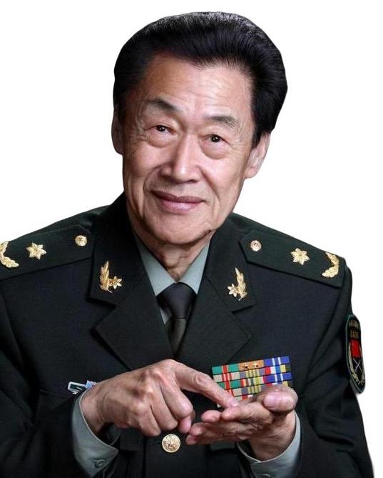 1964年，钱学森在研发东风2号导弹时，发现射程不够，几乎所有人都建议要多加助燃