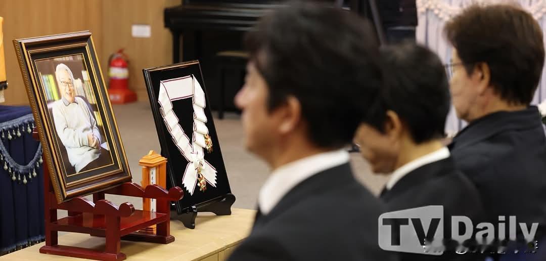 被视为韩国「国民爷爷」且是演艺圈一大家长的李顺载逝世，今（27）日上午举行告别式