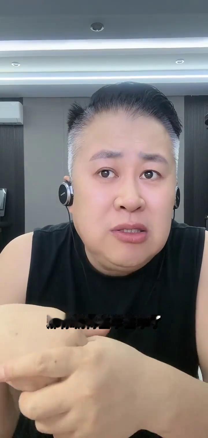 在北京在火葬场签字放弃骨灰的现在越来越多，就是自愿放弃不要骨灰了。火化完了之后工