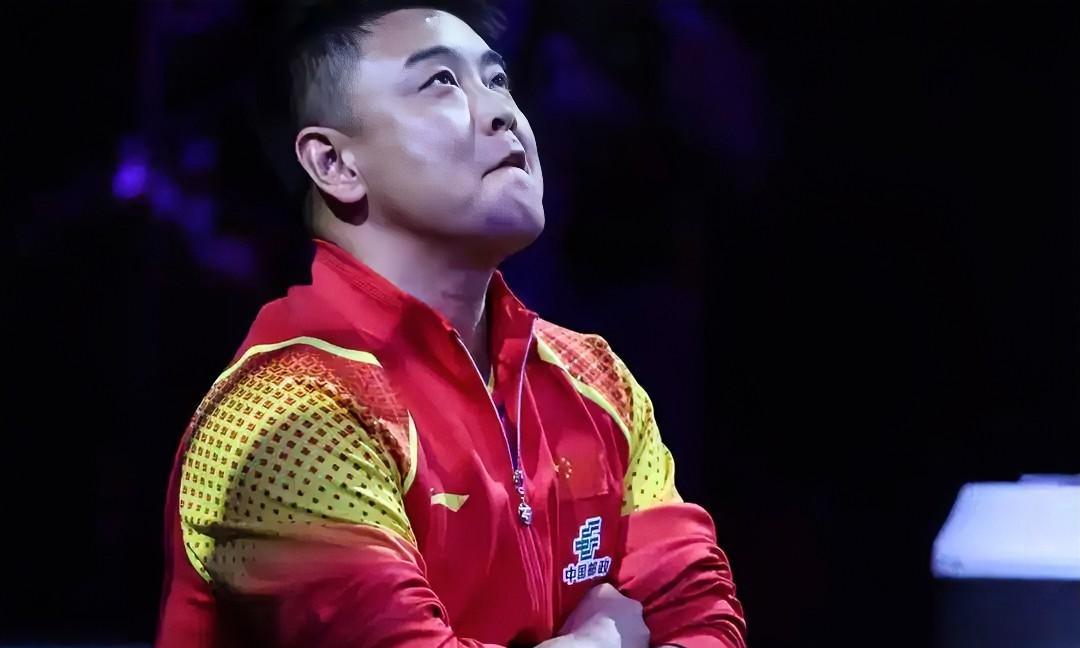国乒男队主教练王皓感叹：这瑞典大满贯赛，还能重演巴奥那一幕吗？林诗栋如同偶像樊