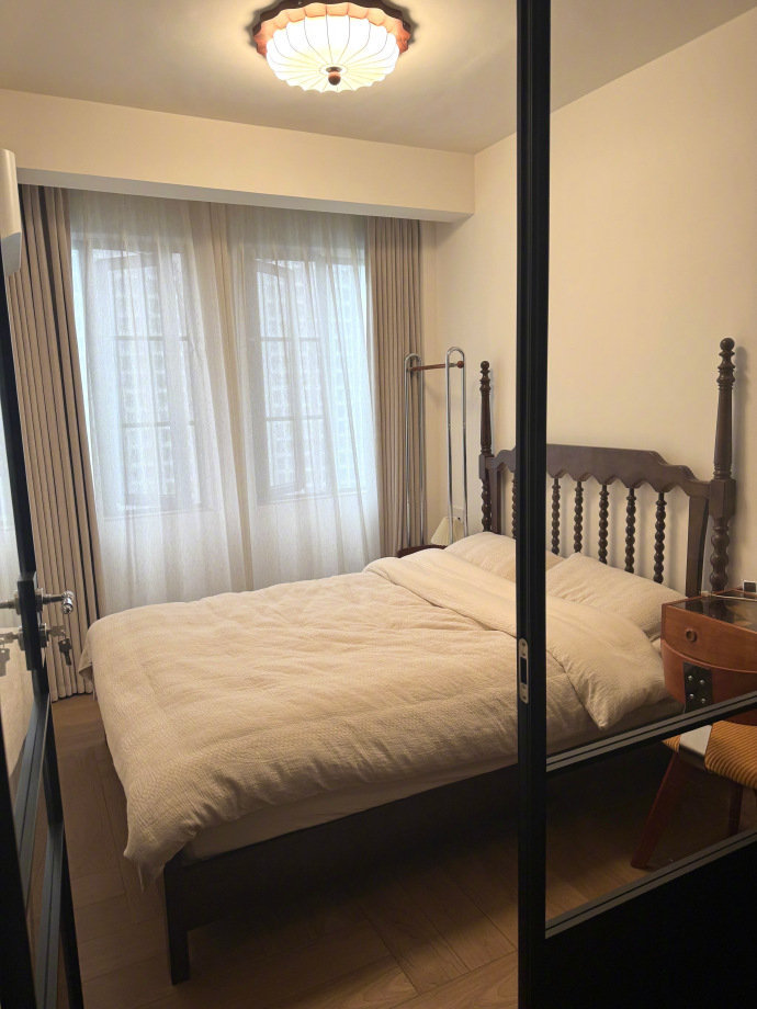 室内33平的一居室，这一个人住不要太舒服..