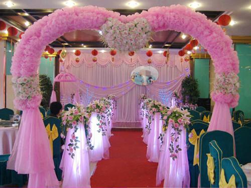 亲戚来家做客, 妈妈教育4岁“小霸王”儿子, 婆婆反责怪儿媳多事