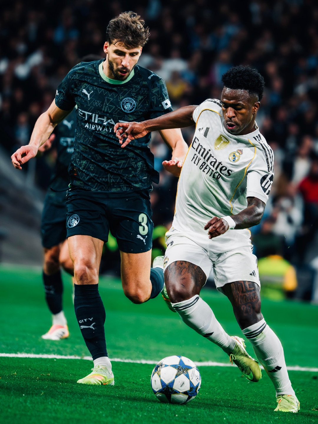 阿斯报：威尼修斯向更衣室队友透露，他最近状态低迷是因为身体状态不佳。弗洛伦蒂诺理