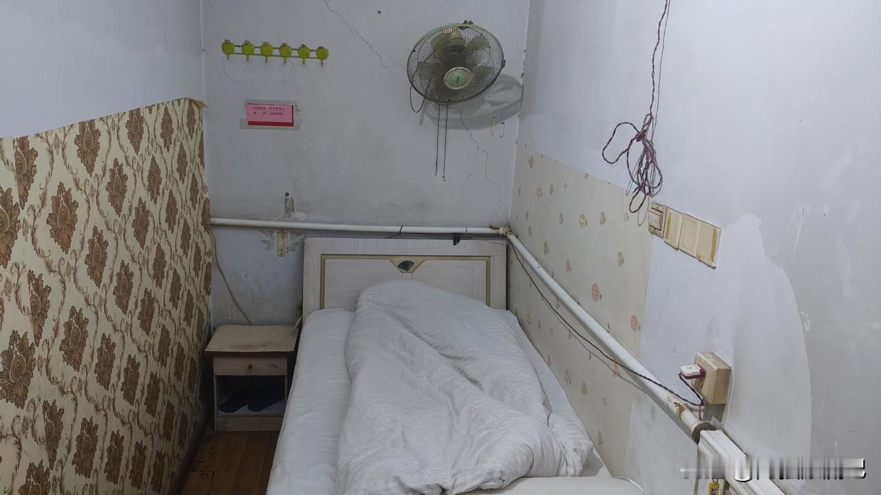 家人们，避雷滨州财富广场和平宾馆！我前阵子住了他们家30元的单间，本想着便宜