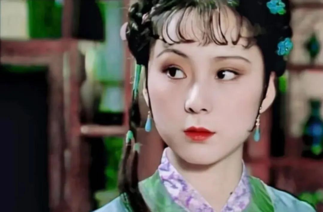 网友提问晴雯要是成了黛玉丫鬟，能改写悲剧结局吗？有人痛批晴雯“漂亮灵巧但毒舌爱