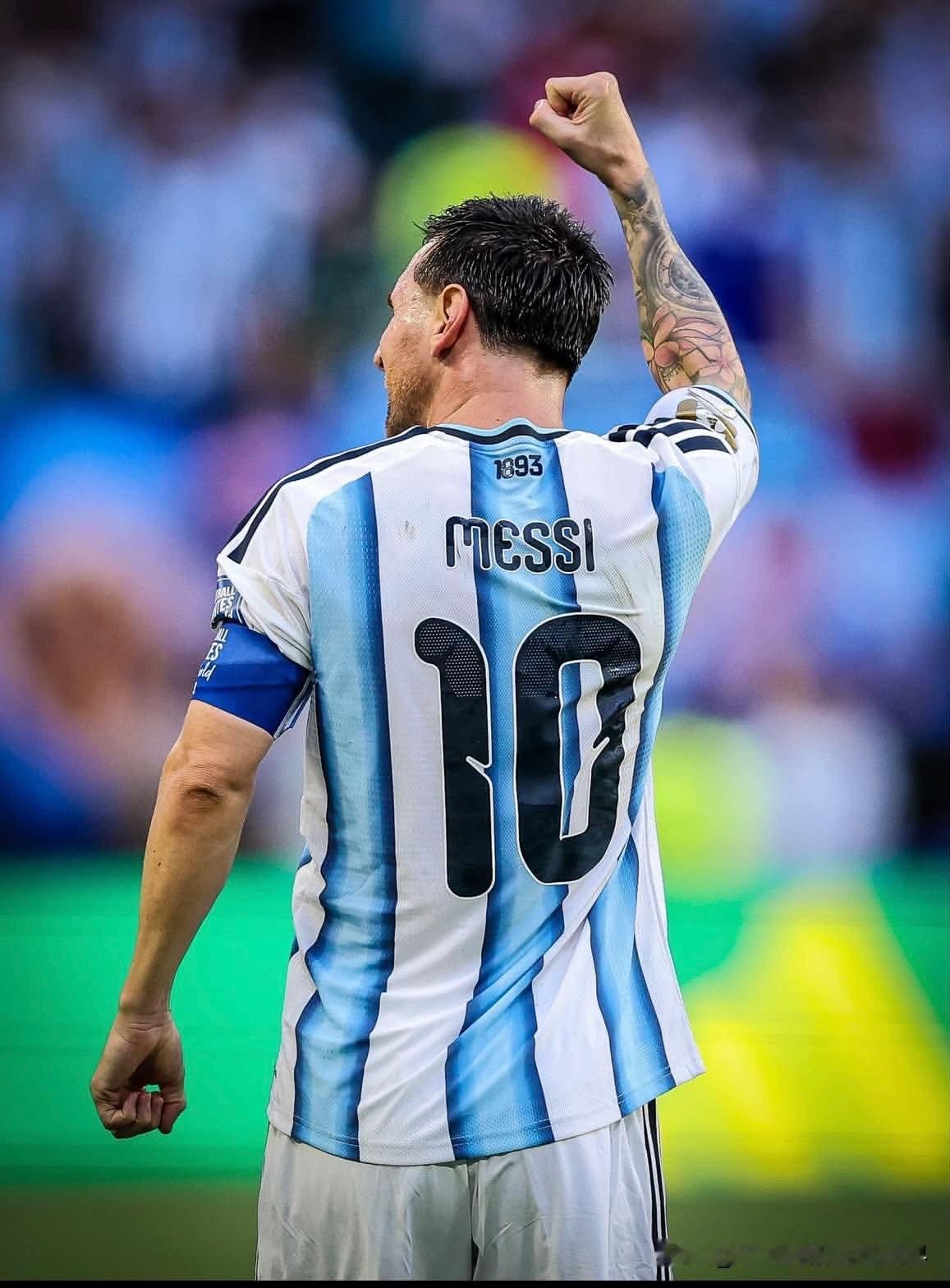 梅西为何在世界杯屡屡遭到抨击？有以下两大原因：第一，因为梅西的表现太出色。一