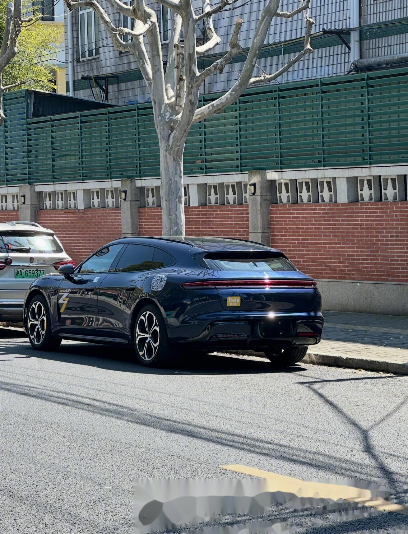 尚界Z7和Z7T预售了，Z7是22.98万起，Z7T是23.98万起，猎装版Z7T贵了1万块