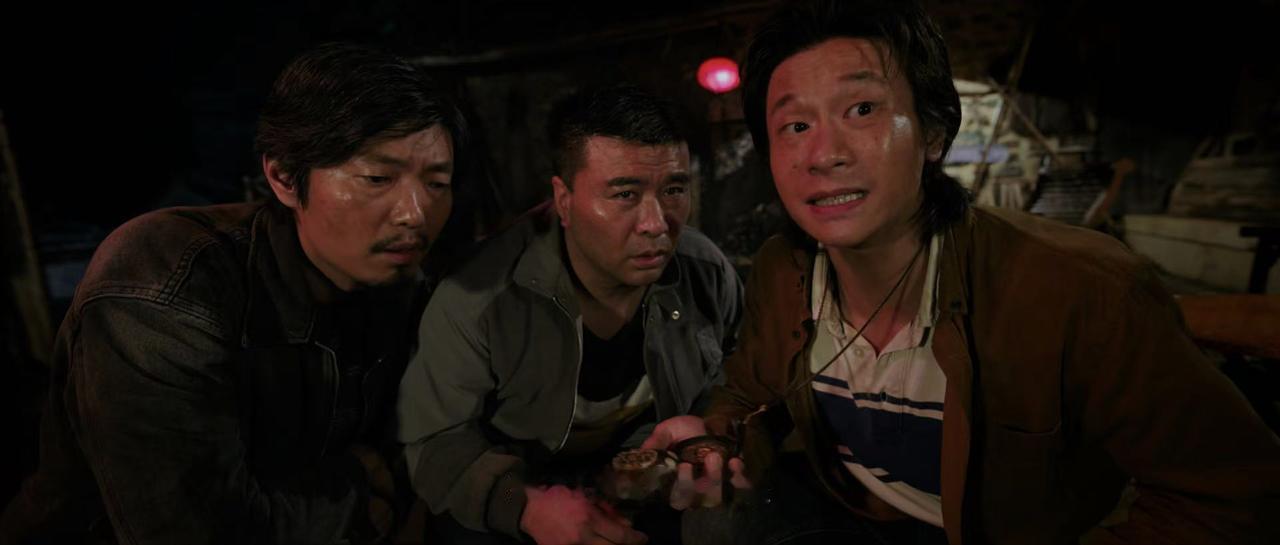 《迷墙》的剧情好搞笑啊！村里有个太奶，大家有什么问题都喜欢问她。而那天晚
