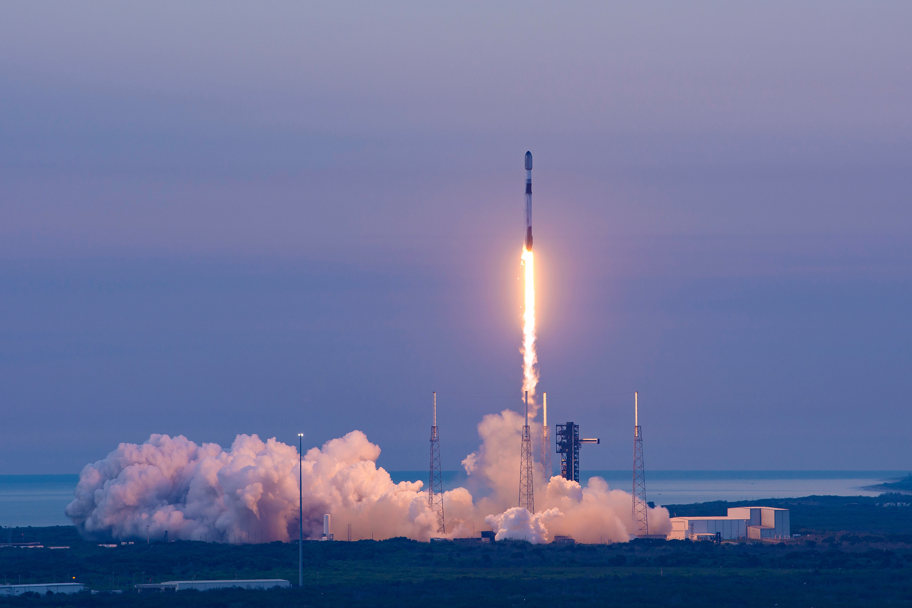 SpaceX星落无人货运返回舱首飞部署已确认6月23日，SpaceX使用一枚猎鹰