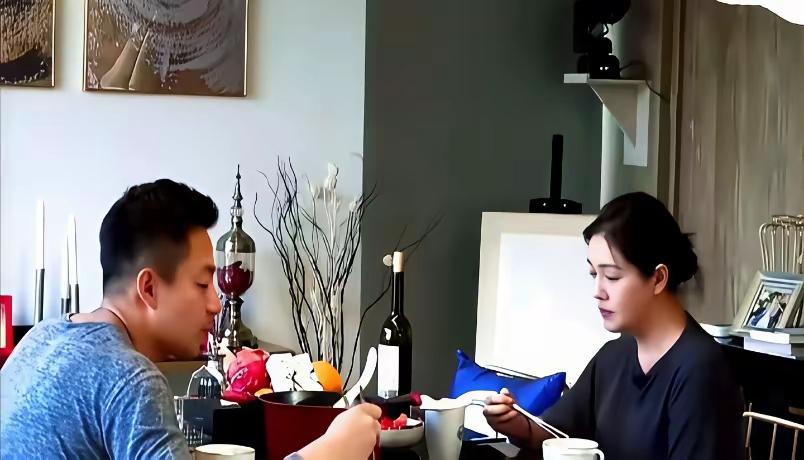 六年前大S那句“你真的很没品”，现在回头看，像把精准的手术刀，剖开了所有纠缠的根