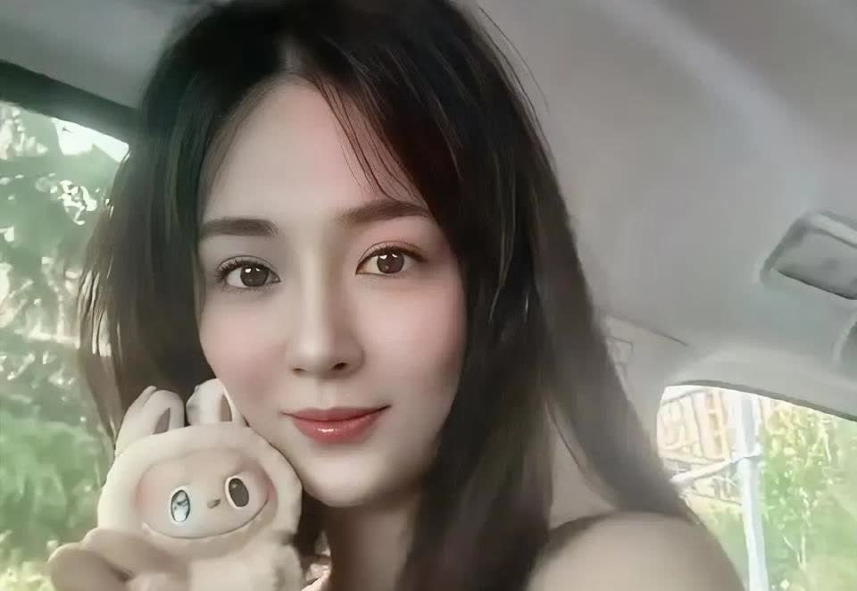 王晓晨终于发文了，只是过了个六一儿童节，没说什么，更没有回应与俞灏明