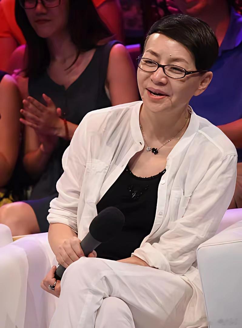 我敢打包票，不仅观众没想到，就连宋丹丹自己也没想到，杨紫能走到今天这个地步。在《萌探探探案》里，宋丹