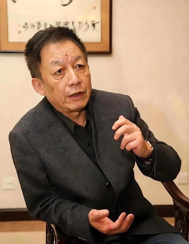 一段非常有道理的话：“人这一辈子，不能太圆满。发财不发人，发人不发财。儿孙满堂的